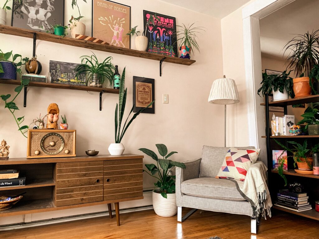 Modern & boho interior design, warm look